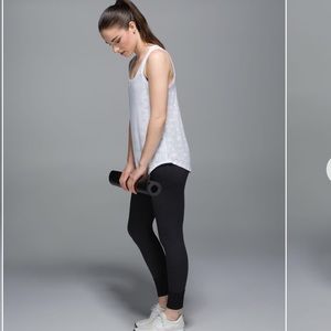 Lululemon size 10 ebb to street tights
